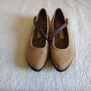 Tsubo 8.5 Mary Jane Wedge